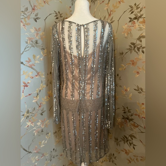 Aidan Mattox Beaded and Sequin Embellished Dress Size 10 - Picture 8 of 16